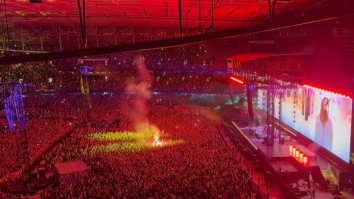 Liam Gallagher Calls Out Idiot Fan Who Set Off Flare In Middle Of Oasis Crowd In Mebourne