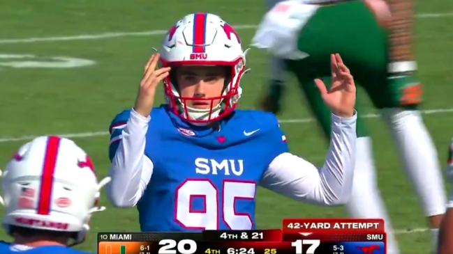SMU-Miami missed Field Goal