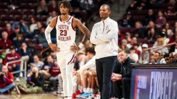 4-Star South Carolina Hooper Creates NIL Debate By Hitting Portal After Benching Himself