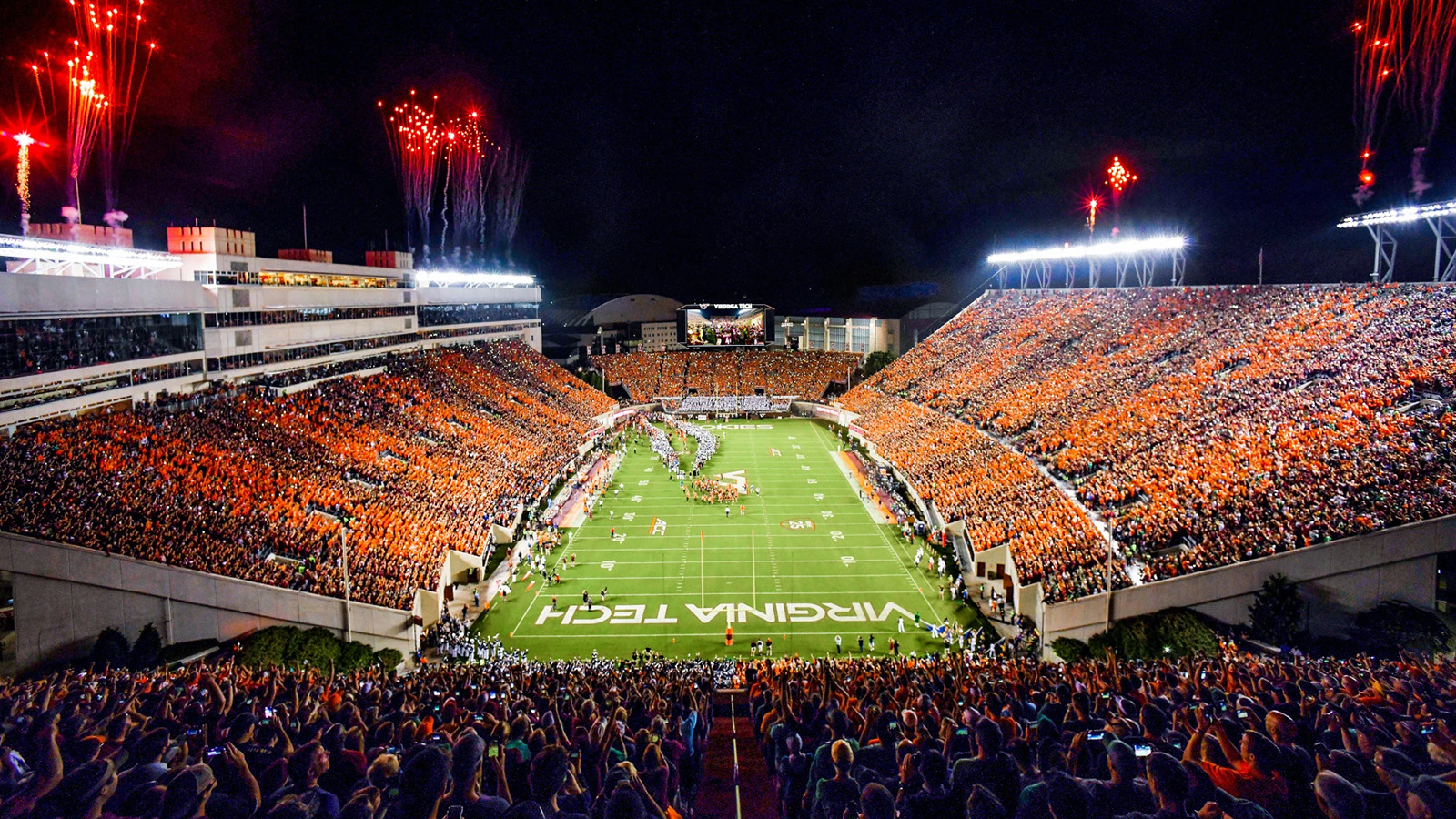 Virginia Tech’s Brown Grass Football Field Looks Absolutely Horrible For A Very Good Reason