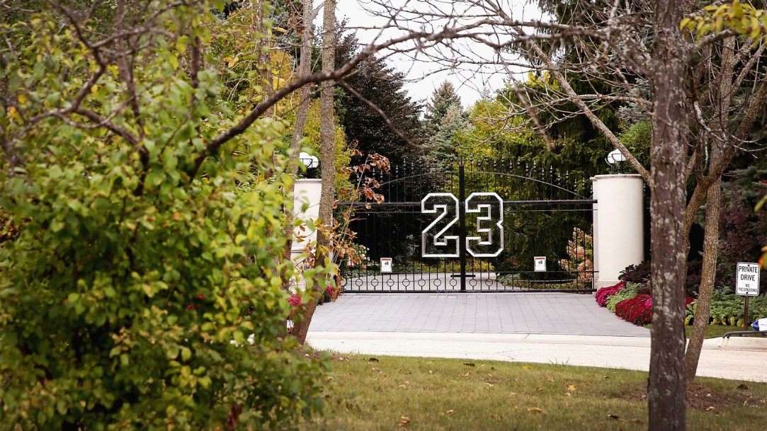 Michael-Jordan-home-highland-park-chicago