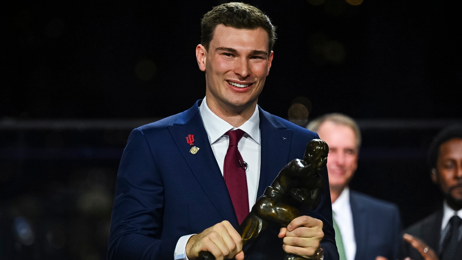 Fans React To Indiana QB Fernando Mendoza’s Incredible Heisman Speech