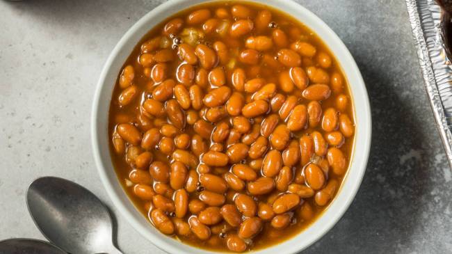 bowl of baked beans