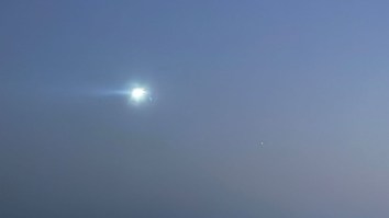 Air Traffic Controller Tells Pilot ‘Good Luck With The Aliens’ After UFO Sighting In Rhode Island