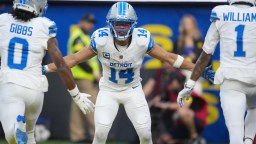 Detriot Lions Wide Receiver Amon-Ra St. Brown Going To War With His Own Fanbase, Essentially Calls Them Dumb Over OC Complaints