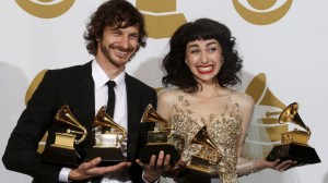 Gotye and Kimbra accept 2013 Grammys for 'Somebody That I Used To Know'