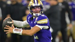 QB Demond Williams Shockingly Enters Tranfer Portal Days After Signing NIL Contract With Washington & School Officials Aren’t Happy About It