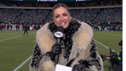 Erin Andrews’ Ridiculous Fur Coat During Eagles/Niners Becomes A Meme