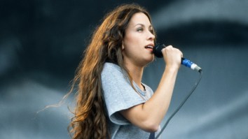 What Is ‘Cigarette Mom Rock’? The New Trend Counters ‘Divorced Dad Rock’ With 90s Alt Vibes