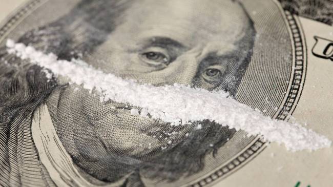 cocaine on 100 dollar bill
