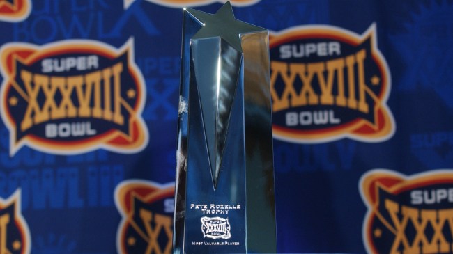 super bowl xxxvii logo
