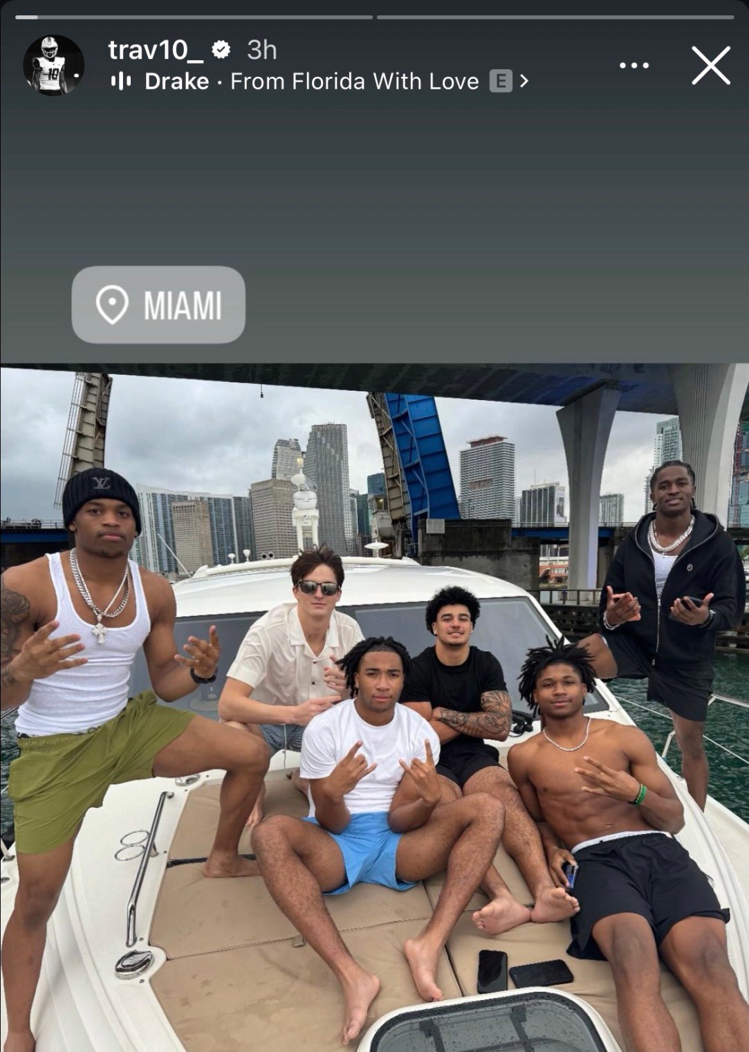 Tennessee Football Players New York Giants Miami Boat Pic