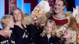 GoFundMe Started For James Van Der Beek’s 6 Children After His Death From Cancer