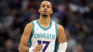 Amari Bailey on the Hornets