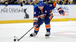 Islanders center Bo Horvat