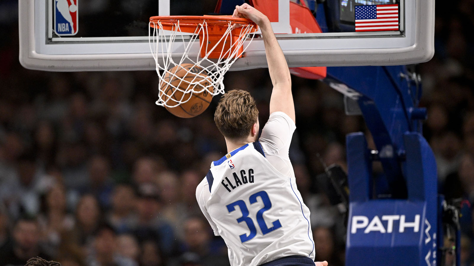cooper flagg dunking