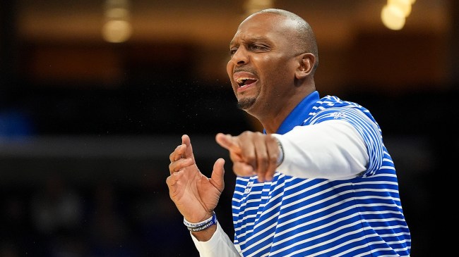 Penny Hardaway Utah State Dunk