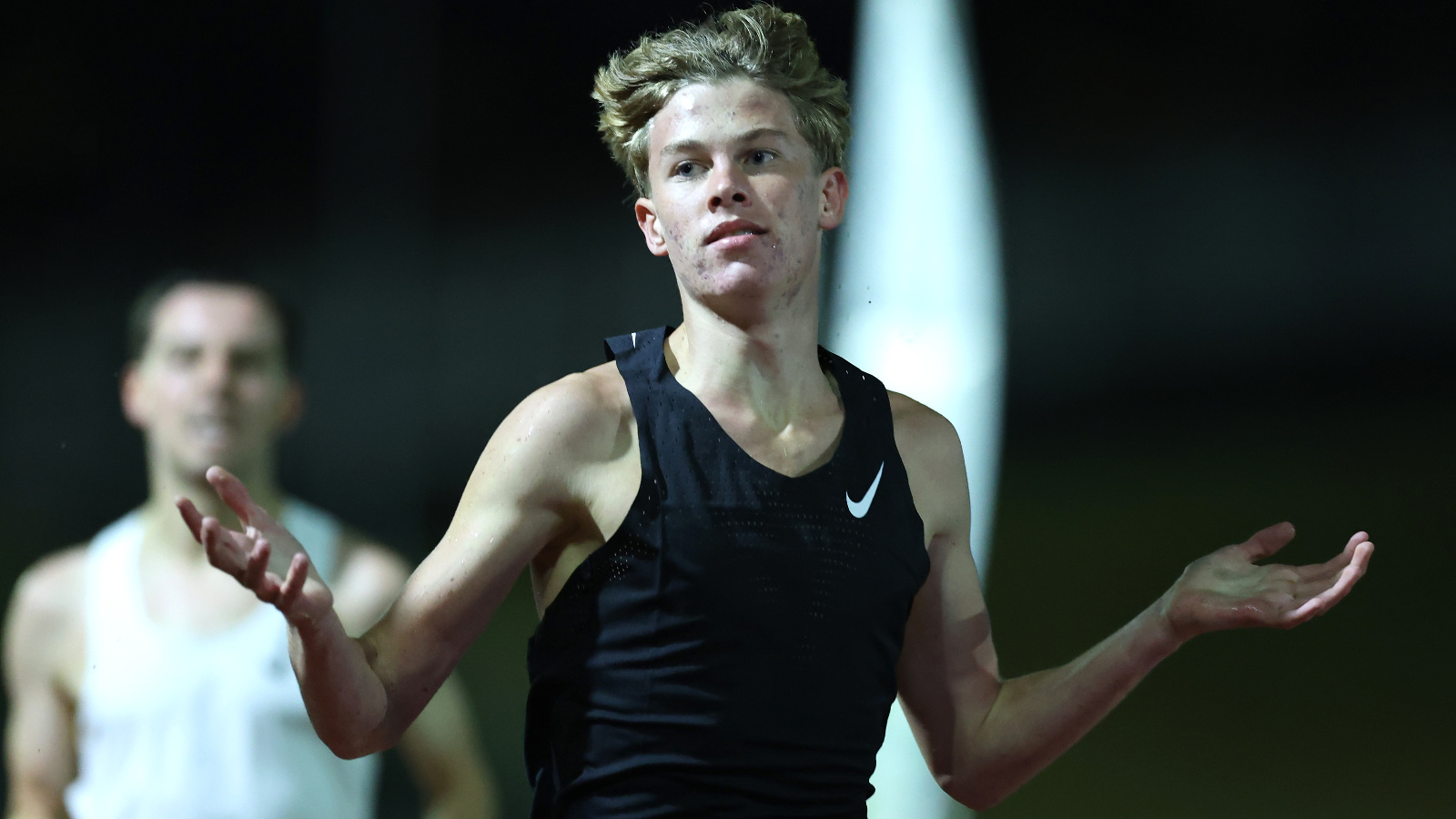 16-year-old New Zealand runner Sam Ruthe sets new mile world record