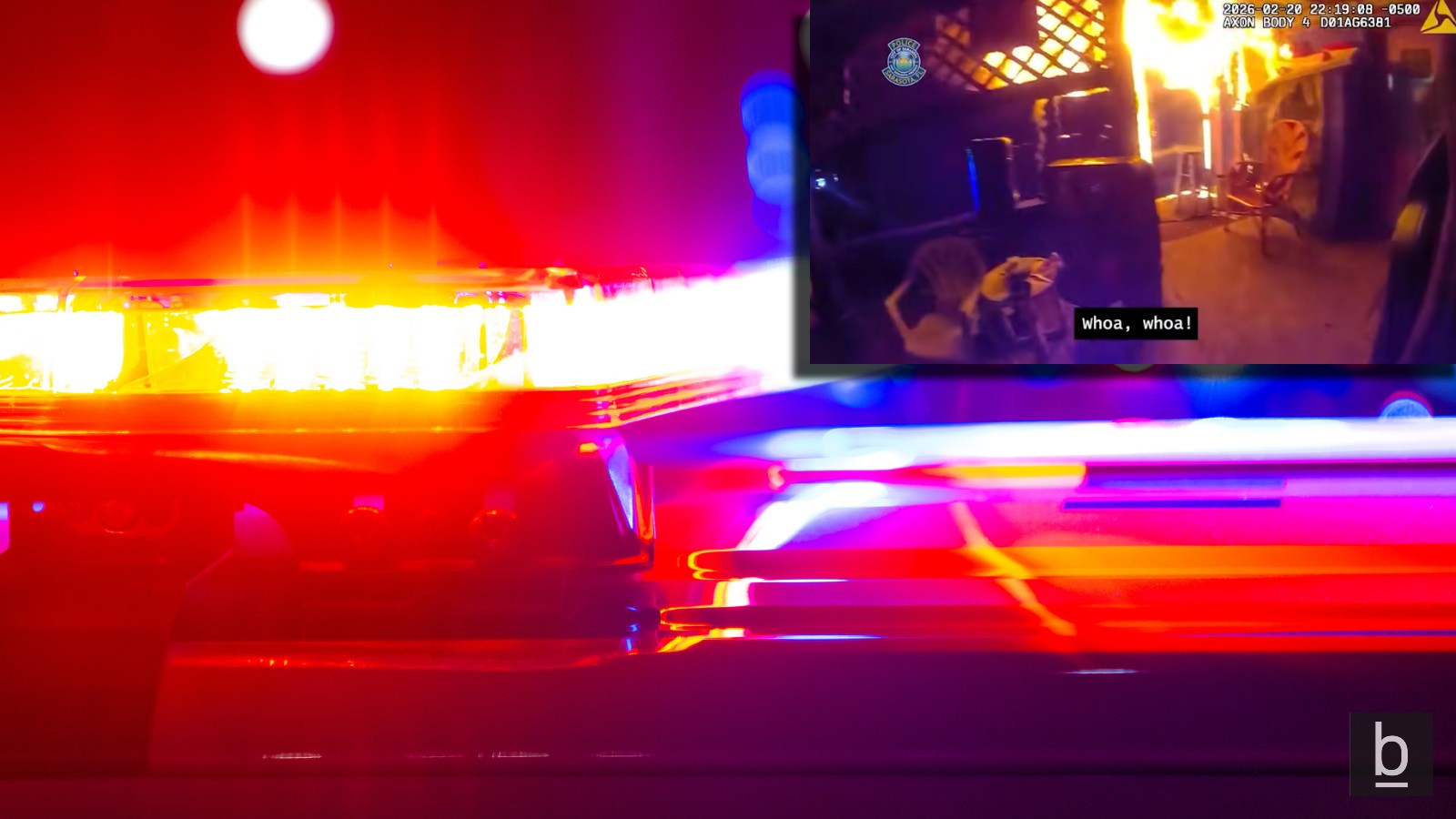 Sarasota, Florida Officers Rescue People From Burning Building