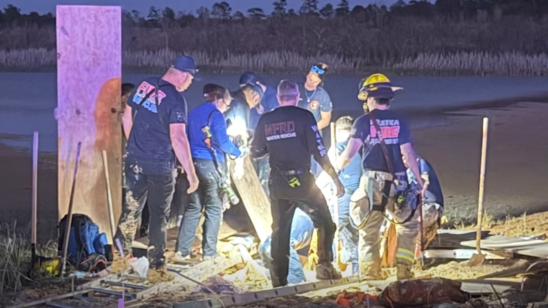 Florida-Man-Rescued-After-Being-Buried-Up-To-His-Shoulders-In-Quicksand-Mud
