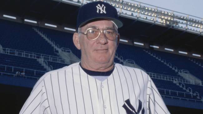 Yankees manager Bob Lemon
