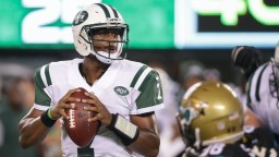The Rest Of The NFL World Simply Can No Longer Comprehend The Depths Of Jets’ Fans Sorrows After Team Brings Back Geno Smith