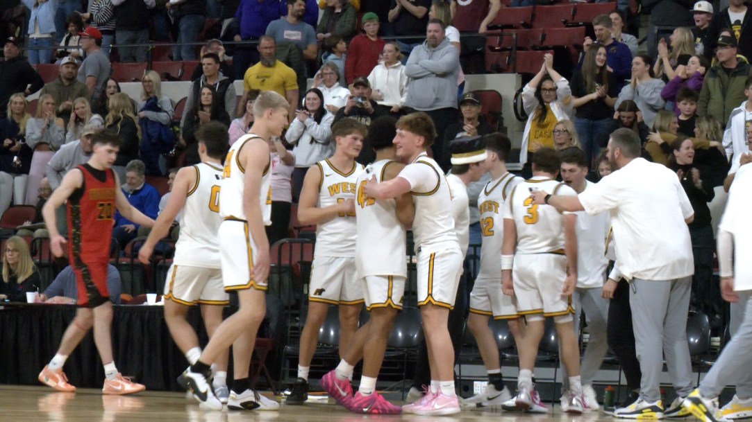 High School Basketball Playoffs Charge Foul Controversy Montana Billings West Missoula Hellgate