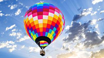 Texas Firefighters Stage Daring Rescue After Hot Air Ballon Gets Stuck Dangling From Tower 900 Feet Above The Ground (Video)