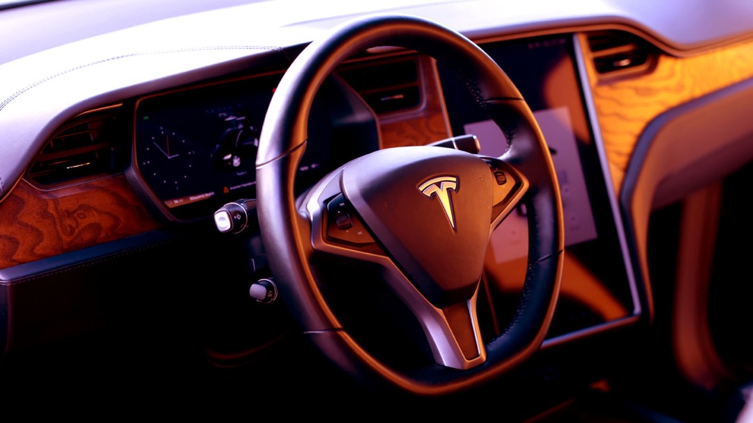 tesla-steering-wheel