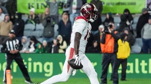 Justyn Ross UFL Fan Fight Throw Drink Birmingham Stallions Louisville Kings