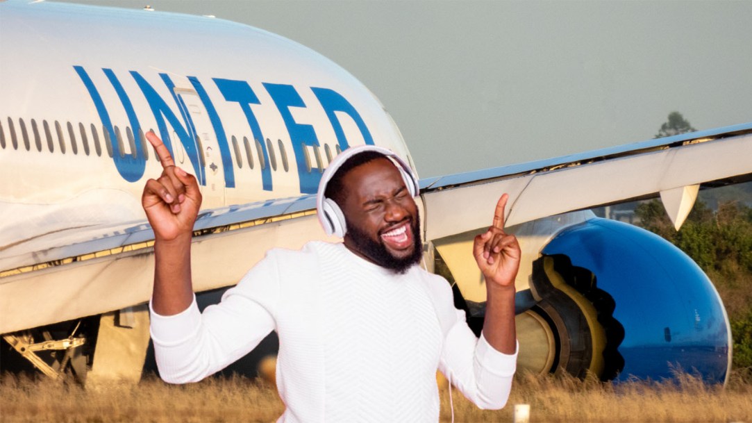 united-airlines-headphones