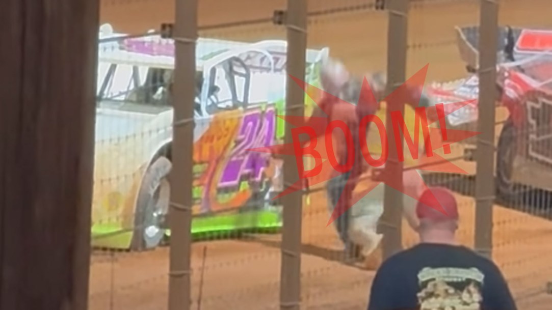 Brawl-On-Track-During-Georgia-Dirt-Late-Model-Race