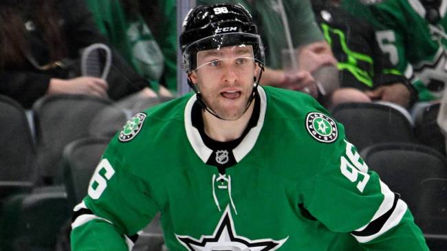 Stars forward Mikko Rantanen