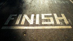 Delaware Marathon Ends In Photo Finish After Leader Gets Chased Down At The Last Second After Thinking They Were Coasting To The Win