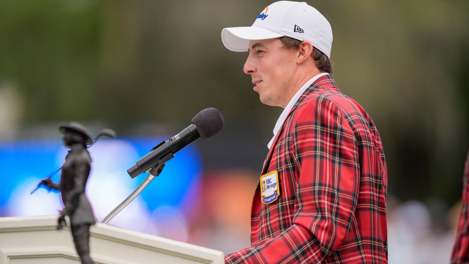 Golfer Wins Tournament Despite Hostile Crowd