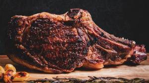 Steak with garlic and rosemary