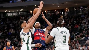 Milwaukee Bucks Giannis Antetokounmpo Myles Turner