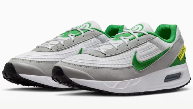Nike College Air Max Verse (Oregon) shoes