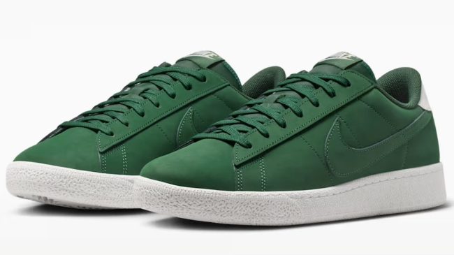 Nike Tennis Classic Shoes