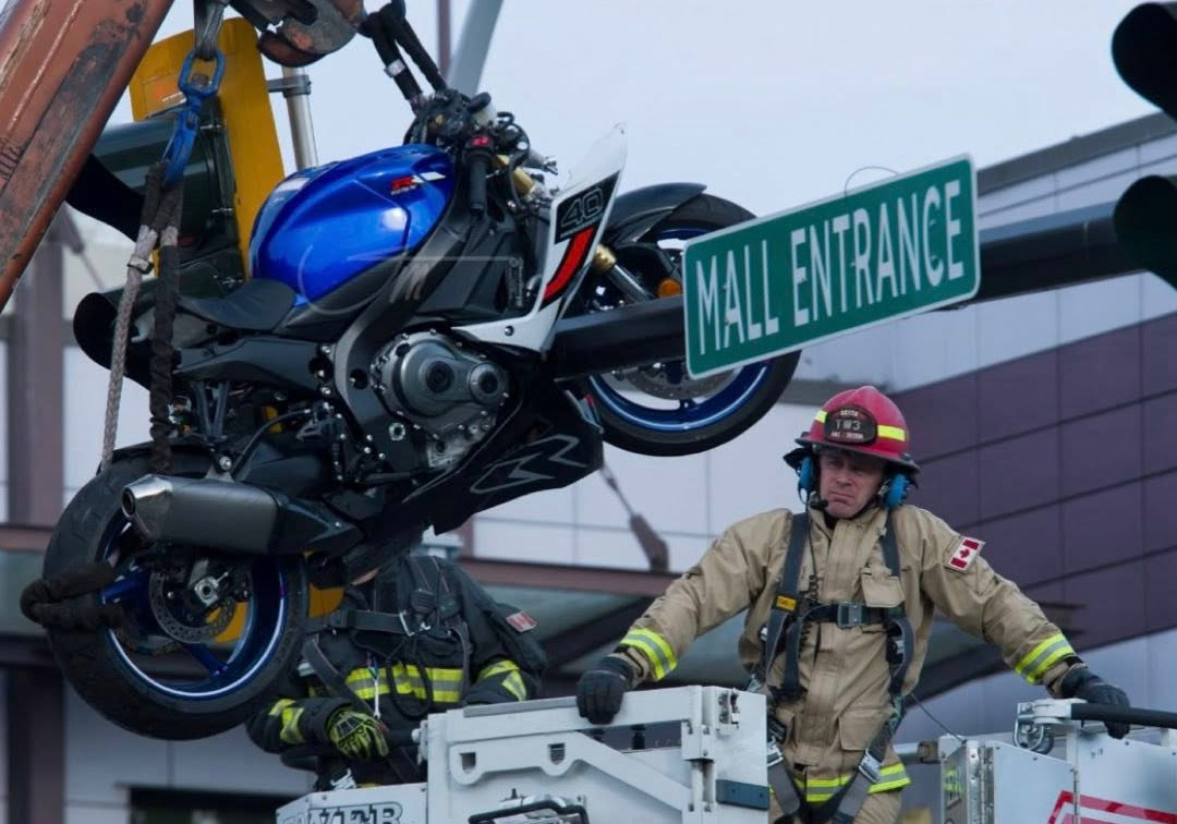 motorcycle-hanging-traffic-light-canada