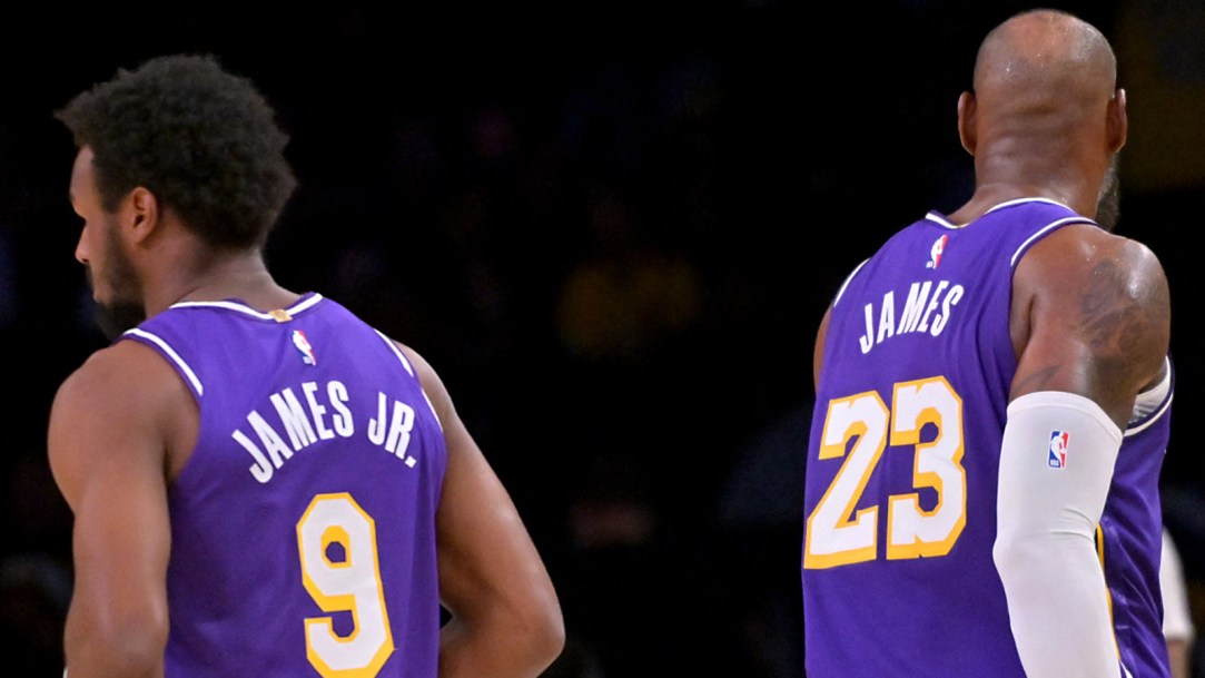 Bronny-James-and-LeBron-Lakers