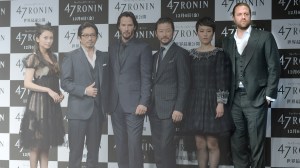 Director-Carl-Rinsch-with-cast-of-47-Ronin