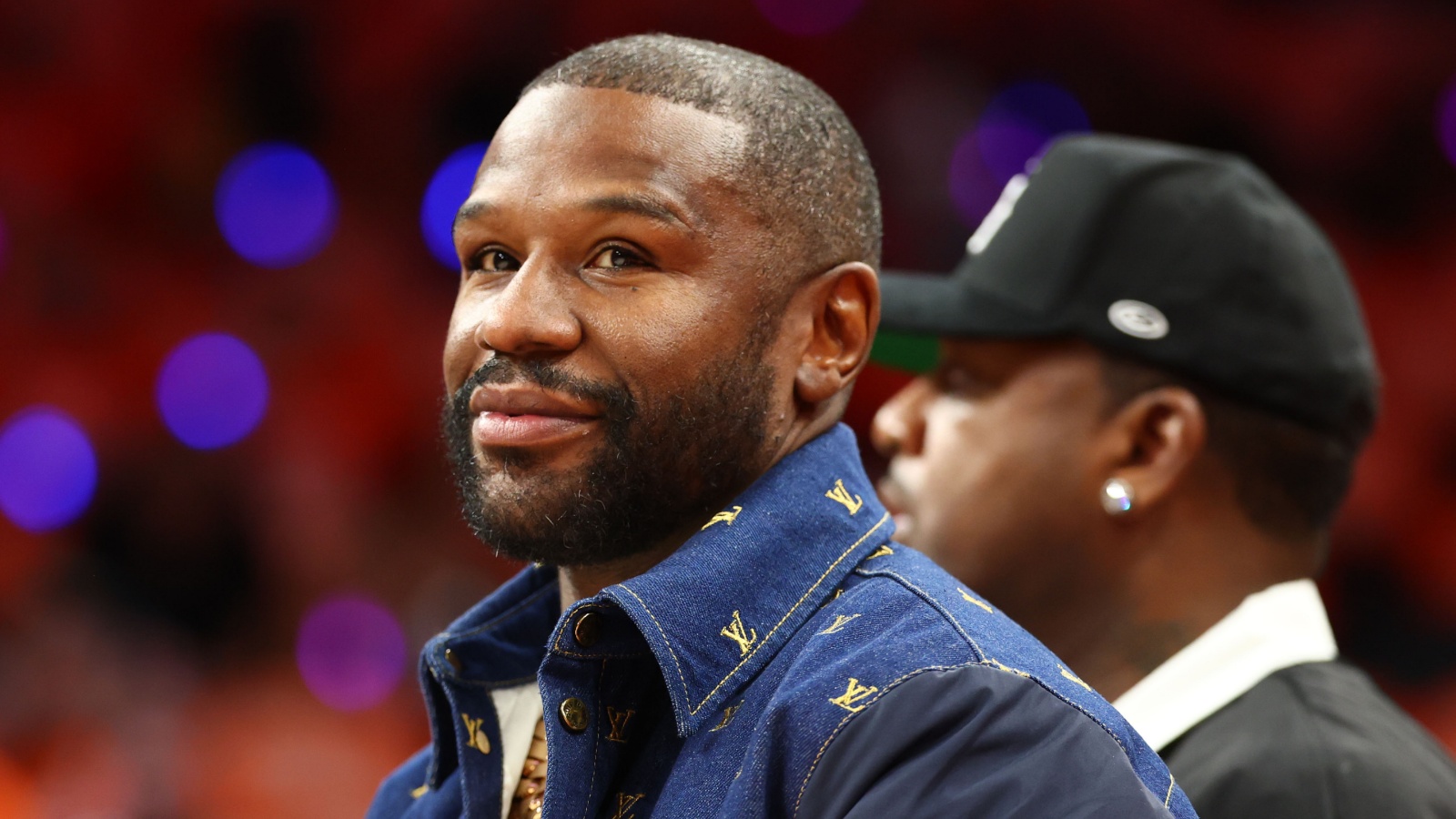 Floyd Mayweather Sued for .5 Million Advance Floyd Mayweather Sued for .5 Million Advance