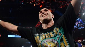 Tyson-Fury-celebrates