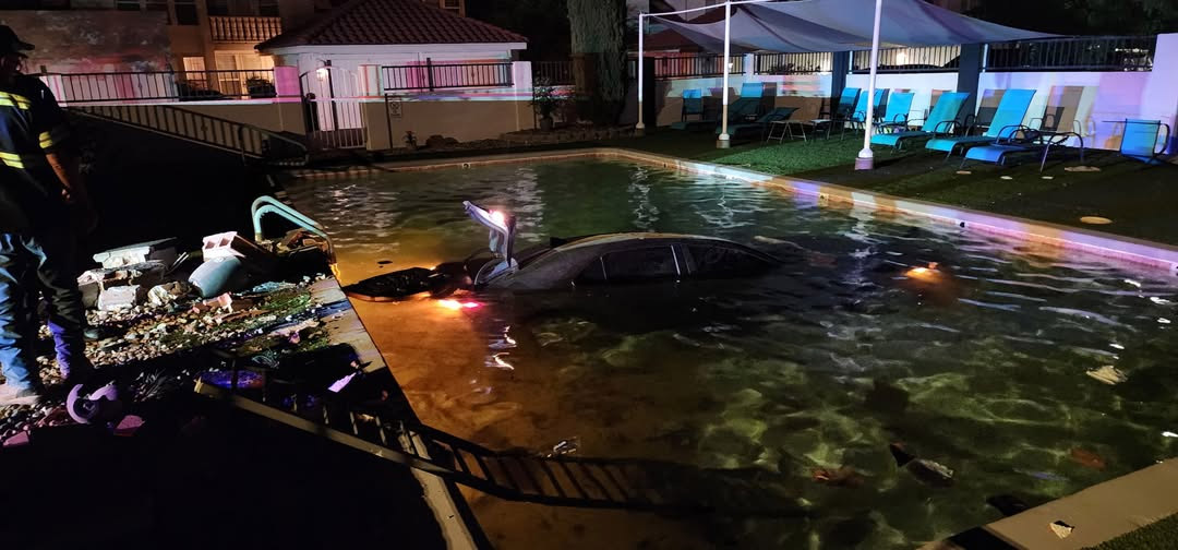 car-submerged-in-swimming-pool-page-arizona