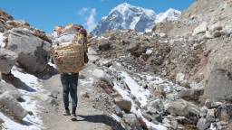 Mt. Everest Sherpa Who Went Missing For Six Days Rescued While Family Was Holding A Funeral Service For Him