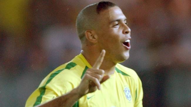 Ronaldo plays for Brazil at 2002 World Cup
