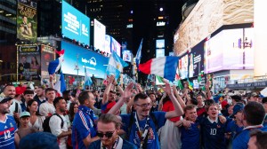 world-cup-fans-times-square