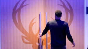 Giannis Antetokounpo Milwaukee Bucks