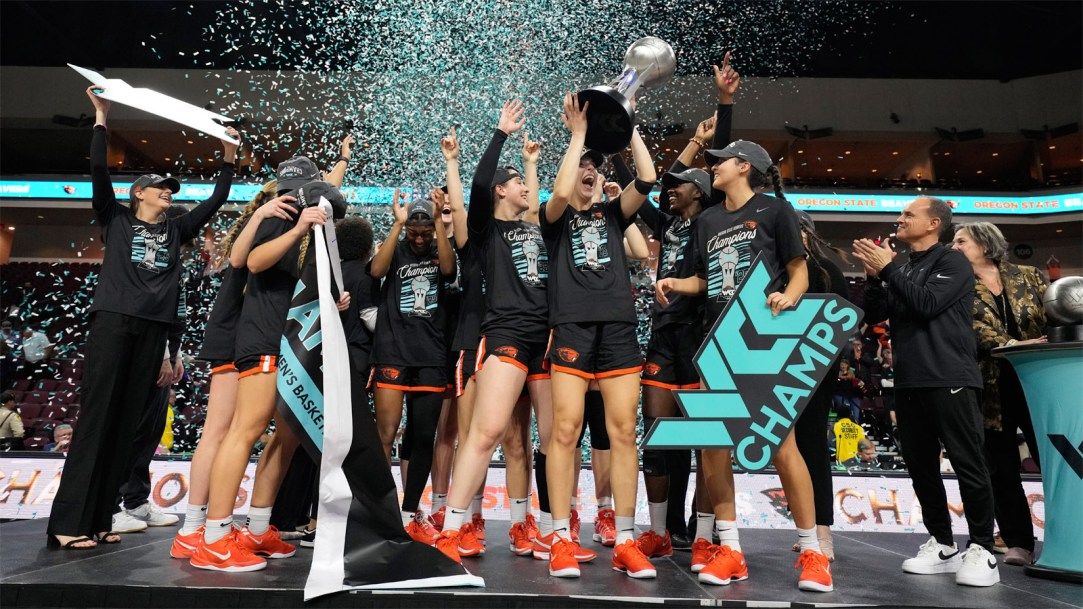 Oregon-State-Beavers-womens-basketball-team
